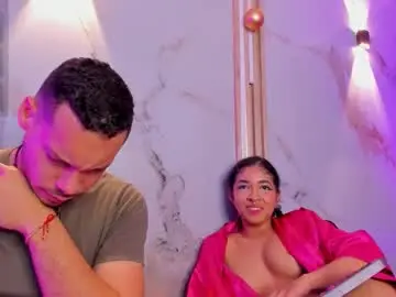 Chaturbate Live Sex Cam of aron_and_molly