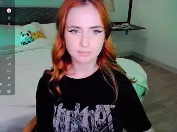 Chaturbate Live Sex Cam of shyfoxxxy