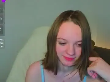 Chaturbate Live Sex Cam of lindaa_bell