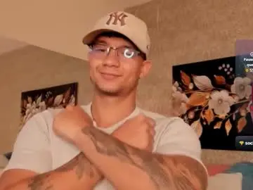 Chaturbate Watch Live Sex Cams of mike_wills3