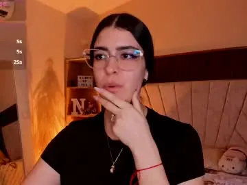 Chaturbate Live Sex Cam of _niah_