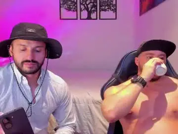 Chaturbate Sex Cam of alexanderjaz