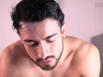 Chaturbate Free Porn Cam of aydan_stiven9