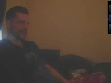 Chaturbate Live Sex Cam of bigcawwwk