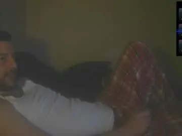 Chaturbate Live Sex Cam of bigcawwwk