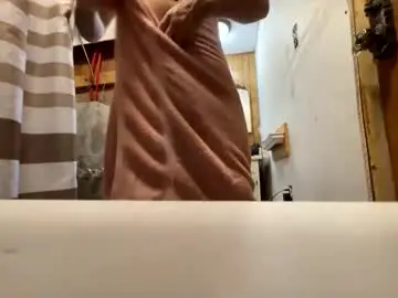 Chaturbate Live Sex Cam of daddydic120402