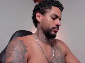 Chaturbate Free Porn Cam of luigi1_