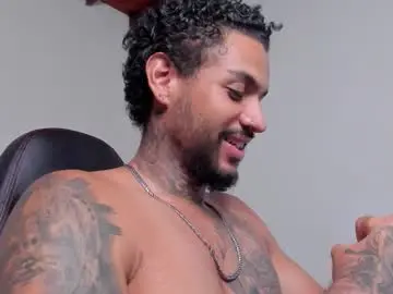 Chaturbate Free Porn Cam of luigi1_