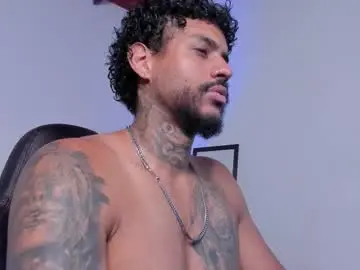 Chaturbate Live Porn of luigi1_