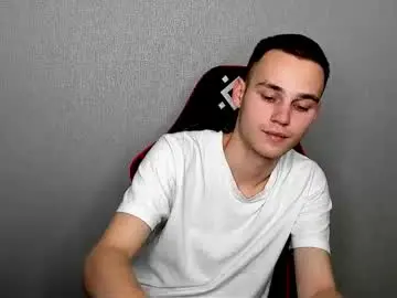 Chaturbate Live Sex of robert10211