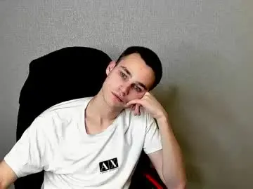 Chaturbate Adult Webcam of robert10211