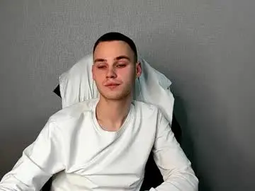 Chaturbate Nude Webcam of robert10211