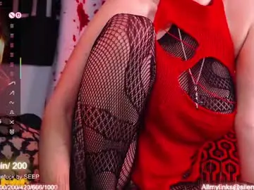 Chaturbate Live Sex Cam of silentmary