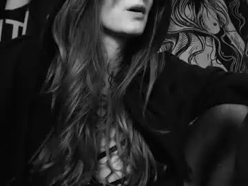 Chaturbate Live Sex Cam of silentmary