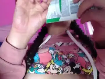 Chaturbate Live Sex Cam of vitoria23_