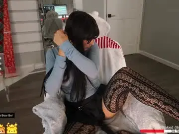 Chaturbate Live Sex Cam of rosiebones