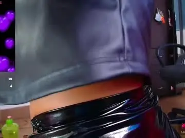 Chaturbate Free Porn Cam of lacolombiana_bitch