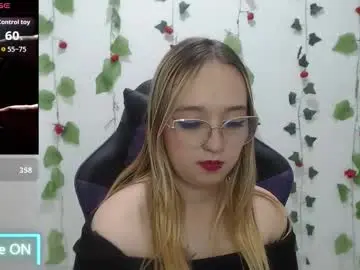 Chaturbate Adult Video Chat of liaroberts1