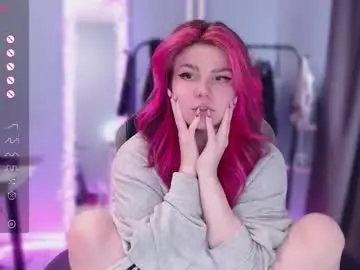 Chaturbate Free Porn Cam of makelovenotwarbitchess