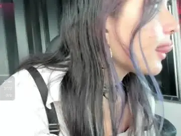 Chaturbate Live Sex Cam of zoeconti