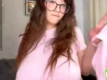 Chaturbate Live Sex Cam of moltenpeach