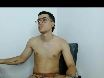 Chaturbate Sex Cam of oliversaint__