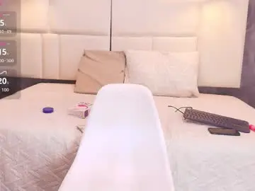 Chaturbate Live Porn of realbadbxtch