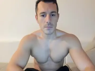 Chaturbate Live Sex Cam of roberto4ever