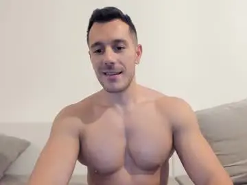 Chaturbate Free Porn Cam of roberto4ever