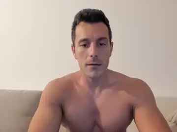 Chaturbate Live Sex Cam of roberto4ever