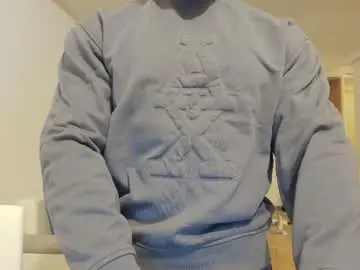 Chaturbate Best live sex cam show of roberto4ever