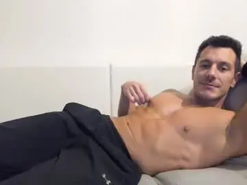 Chaturbate Free Live Porn of roberto4ever