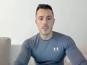 Chaturbate Live Porn of roberto4ever