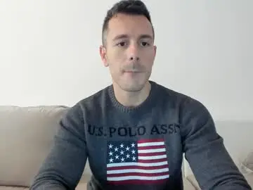 Chaturbate Live Porn of roberto4ever