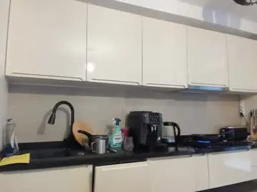 Chaturbate Free Porn Cam of roberto4ever