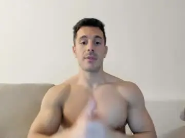 Chaturbate Watch Live Sex Cams of roberto4ever