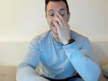 Chaturbate Adult Webcams of roberto4ever