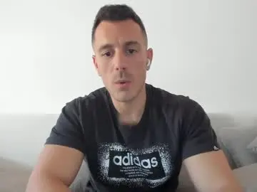 Chaturbate Live Sex of roberto4ever