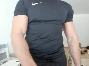 Chaturbate Free Porn Cam of roberto4ever