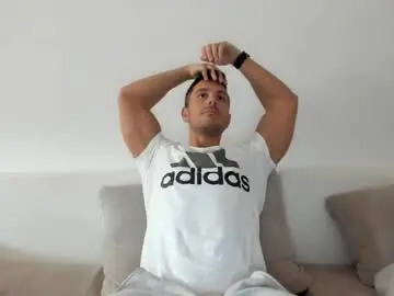 Chaturbate Live Sex of roberto4ever
