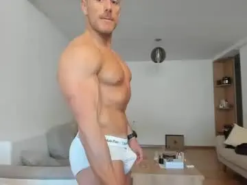 Chaturbate Watch Live Sex Cams of roberto4ever