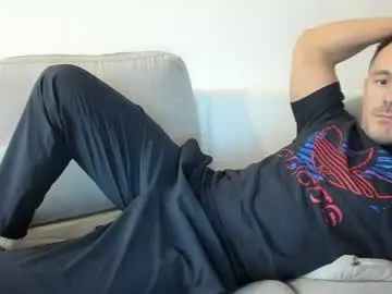 Chaturbate Watch Live Sex Cams of roberto4ever