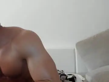 Chaturbate Live Sex of roberto4ever