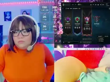 Chaturbate Nude Webcam of crystal_velvet01