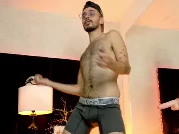 Chaturbate Live Sex of hairy_diamond