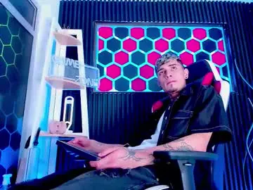 Chaturbate Live Sex Cam of max_hader