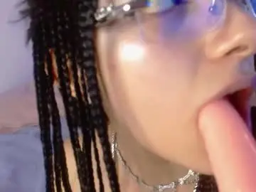 Chaturbate Free Porn Cam of shiny_foxeyes