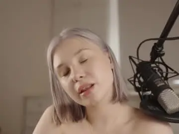 Chaturbate Live Porn of jennyplaudis_