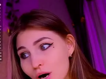 Chaturbate Watch Live Sex Cams of queenafina