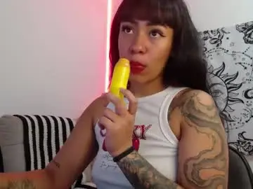 Chaturbate Adult Video Chat of dark_cherry2